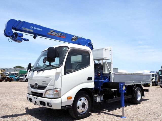 Dutro Truck (With 3 Steps Of Cranes)_1