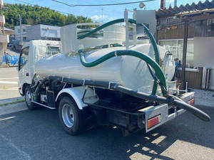 Dutro Vacuum Truck_2