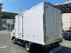 Elf Refrigerator & Freezer Truck_2