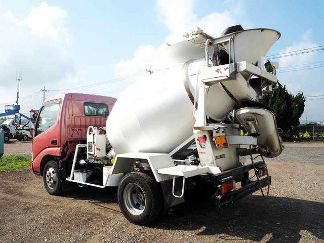 Dutro Mixer Truck_2