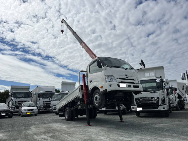 HINO Dutro Self Loader (With 4 Steps Of Cranes) 2RG-XZU712M 2023 885km_1