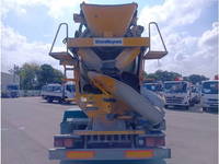 ISUZU Forward Mixer Truck LKG-FTR90S2 2010 257,716km_5