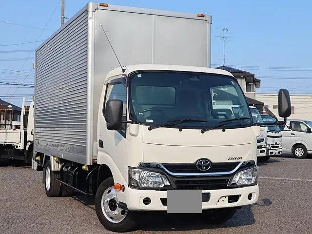 TOYOTA Dyna Aluminum Van TPG-XZU655 2018 135,600km_1