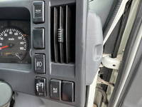 ISUZU Elf Aluminum Van TRG-NMR85AN 2015 56,600km_26