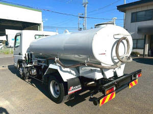 Canter Sprinkler Truck_2