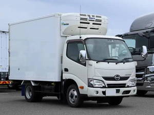 Dutro Refrigerator & Freezer Truck_1