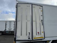 ISUZU Forward Refrigerator & Freezer Truck 2RG-FRR90T2 2018 368,468km_9