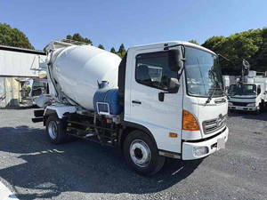 HINO Ranger Mixer Truck LKG-FJ7JDAA 2013 155,000km_1