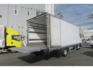 Forward Refrigerator & Freezer Truck_2
