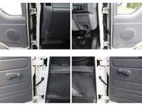 ISUZU Elf Double Cab TPG-NJR85A 2018 119,000km_32