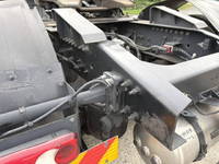 UD TRUCKS Quon Trailer Head 2PG-GK5AAB 2019 338,000km_14