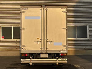 Canter Aluminum Van_2