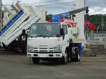 Elf Truck (With 3 Steps Of Cranes)
