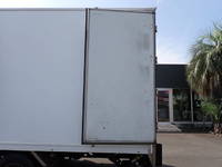 ISUZU Forward Refrigerator & Freezer Truck TKG-FRR90T2 2014 284,700km_11