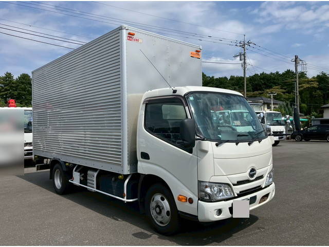 HINO Dutro Aluminum Van 2RG-XZU655M 2022 204,739km