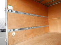 ISUZU Elf Aluminum Van TRG-NLR85AN 2019 151,000km_32