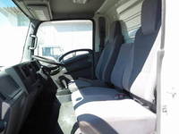 ISUZU Elf Aluminum Van TRG-NMR85AN 2015 367,203km_32