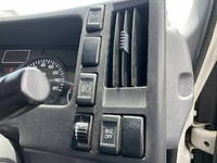 ISUZU Elf Aluminum Van TRG-NNR85AN 2016 81,695km_31