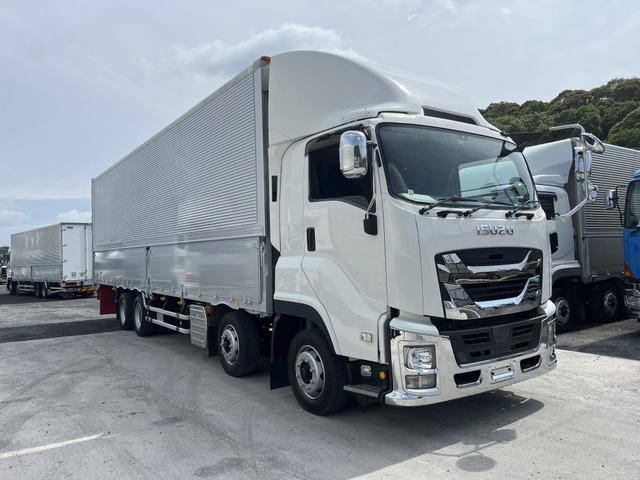 ISUZU Giga Aluminum Wing QPG-CYJ77B 2016 810,000km