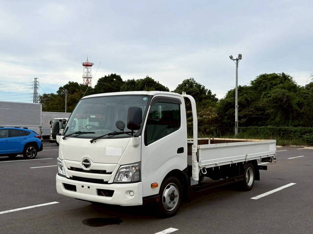 HINO Dutro Flat Body 2RG-XZU710M 2020 51,670km