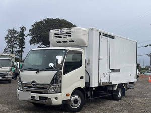 Dutro Refrigerator & Freezer Truck_1