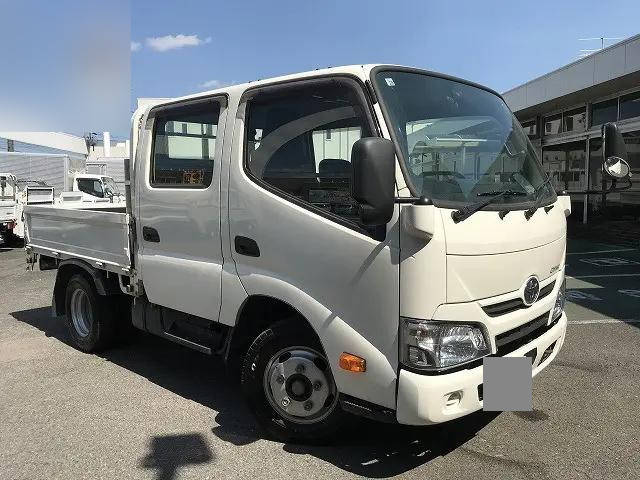TOYOTA Dyna Double Cab TKG-XZU605 2016 21,928km