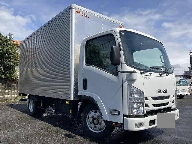 ISUZU Elf Aluminum Van TRG-NMR85AN 2017 100,411km