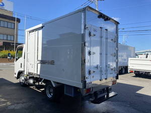 Elf Refrigerator & Freezer Truck_2