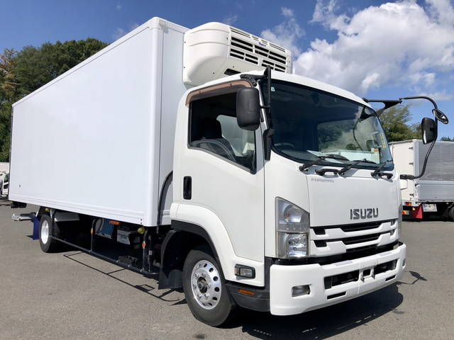 ISUZU Forward Refrigerator & Freezer Truck TKG-FRR90S2 2015 587,701km