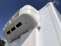 ISUZU Forward Refrigerator & Freezer Truck TKG-FRR90S2 2015 587,701km_9