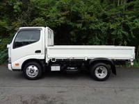 HINO Dutro Flat Body 2RG-XZU605M 2022 80,970km_6