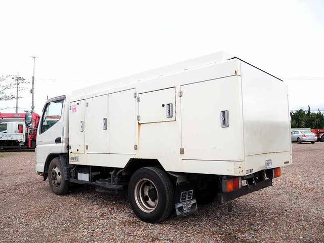 Canter High Pressure Washer Truck_2
