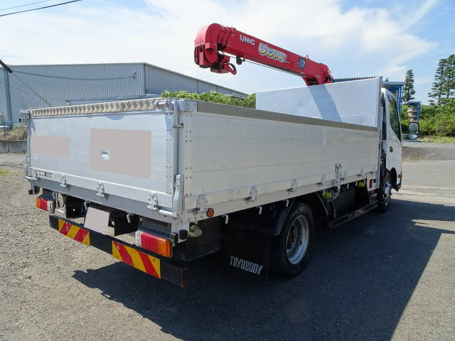 Dutro Truck (With 4 Steps Of Cranes)_2