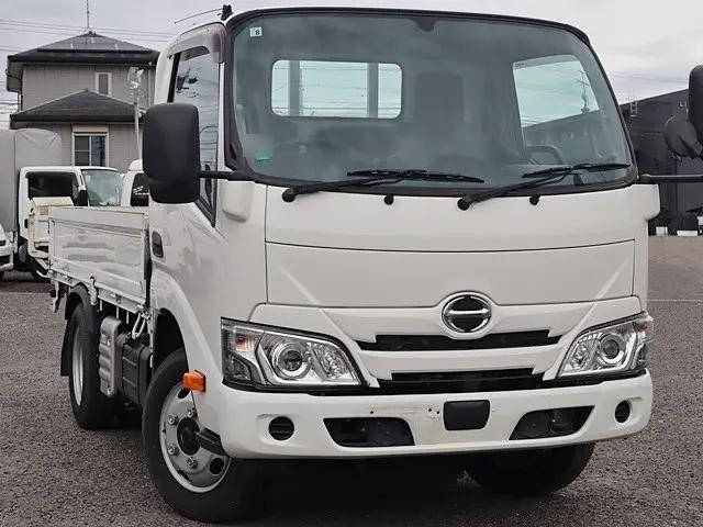HINO Dutro Flat Body 2RG-XZU605M 2020 38,651km_1