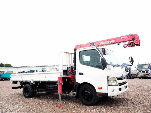 Dutro Truck (With 3 Steps Of Cranes)_1