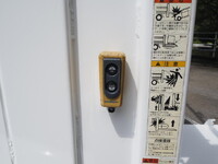 ISUZU Elf Deadhead Car PKG-NPR75N 2007 186,086km_18