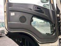 ISUZU Giga Aluminum Wing QPG-CYJ77B 2016 599,000km_14