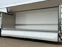 UD TRUCKS Quon Refrigerator & Freezer Wing 2PG-CD4FA 2025 2,000km_12