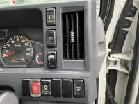 ISUZU Elf Aluminum Van TRG-NKR85N 2015 69,000km_33