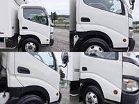 HINO Dutro Refrigerator & Freezer Truck PB-XZU414M 2006 74,243km_4