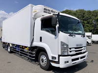 ISUZU Forward Refrigerator & Freezer Truck TKG-FRR90T2 2017 447,198km_1