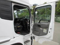 UD TRUCKS Quon Trailer Head QKG-GK6XAB 2017 591,000km_17