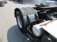 UD TRUCKS Quon Trailer Head QKG-GK6XAB 2017 591,000km_9