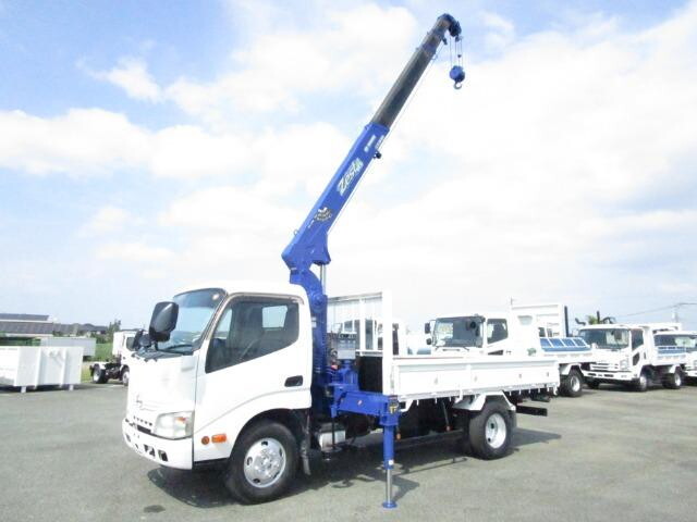 Dutro Truck (With 4 Steps Of Cranes)_1