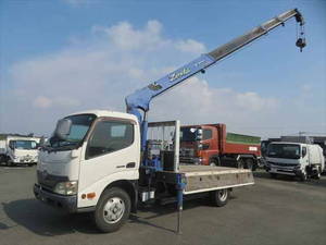 Dutro Truck (With 4 Steps Of Cranes)_1