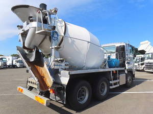 Giga Mixer Truck_2