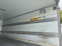 ISUZU Forward Refrigerator & Freezer Truck TKG-FRR90S2 2014 488,872km_12