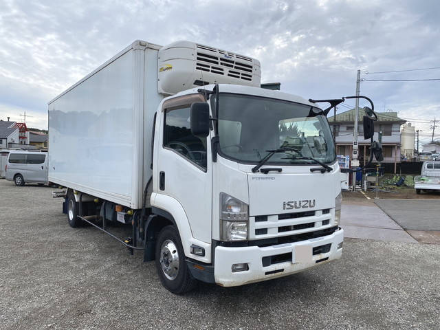 ISUZU Forward Refrigerator & Freezer Truck TKG-FRR90T2 2013 600,000km