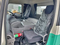 UD TRUCKS Quon Trailer Head QKG-GK6XAD 2017 679,586km_16