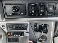 UD TRUCKS Quon Trailer Head QKG-GK6XAD 2017 679,586km_21